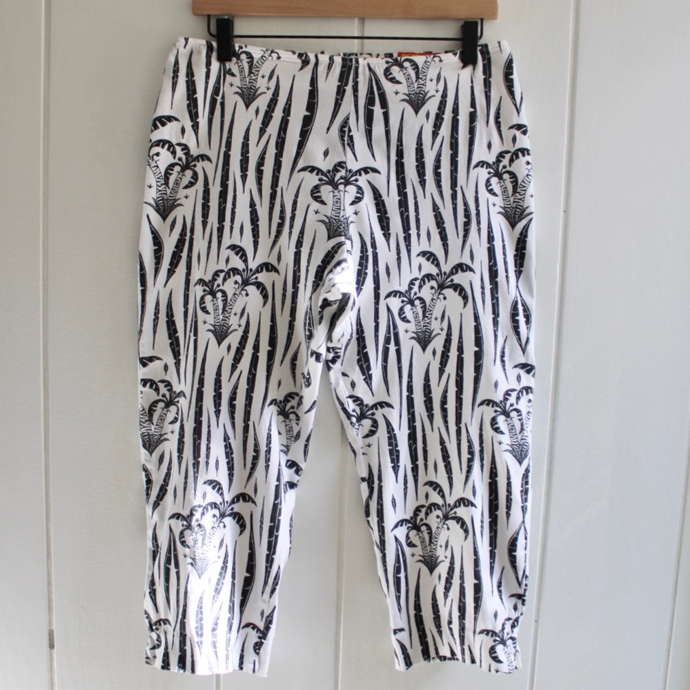 1990s Vintage Govango Tropical Print Capri Pants